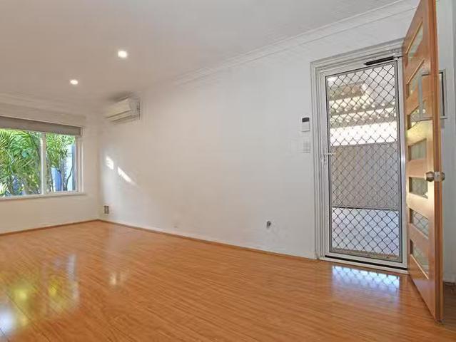 Cheap 43 Ochiltree Way, Kardinya, WA 6163