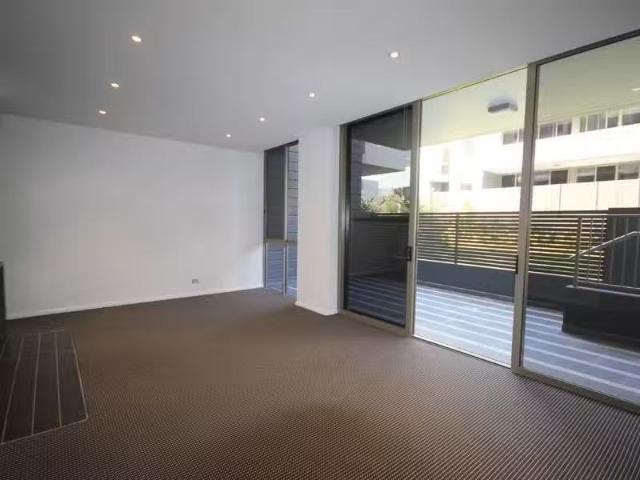 For Rent! 40/4 Firetail Drive, Warriewood Apartment for rent.