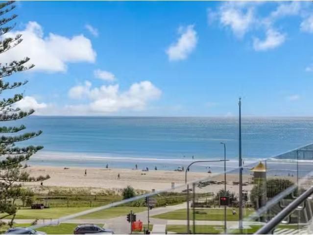 Unique 409 4 Miles Street, COOLANGATTA Apartment for rent Lis.