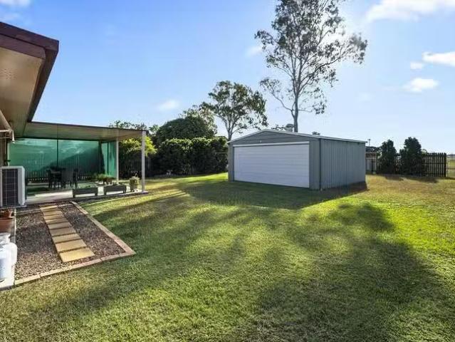 Just in! 40 Thabeban Street, Avenell Heights, QLD 4670