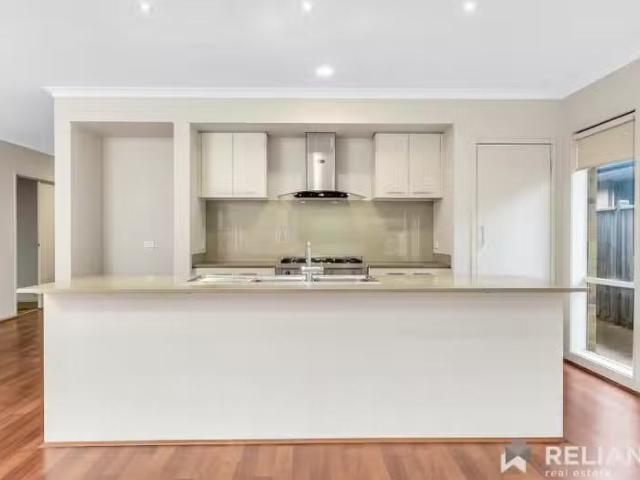 Unique 40 Middle Park Drive, Point Cook VIC 3030