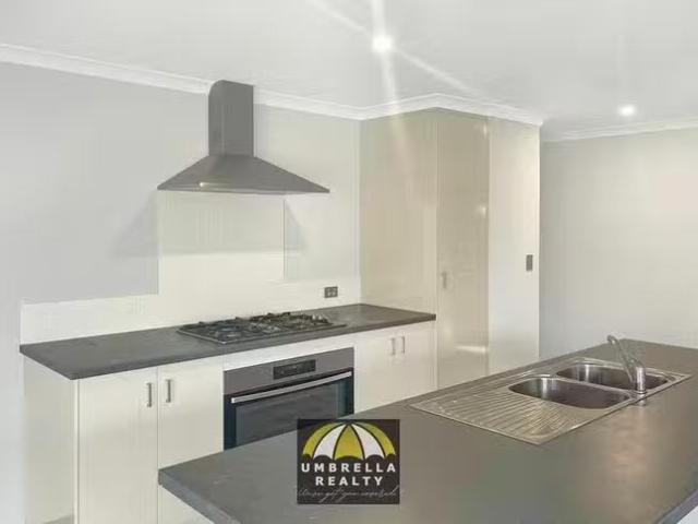 Nice 40A Balgore Way, Carey Park, WA 6230