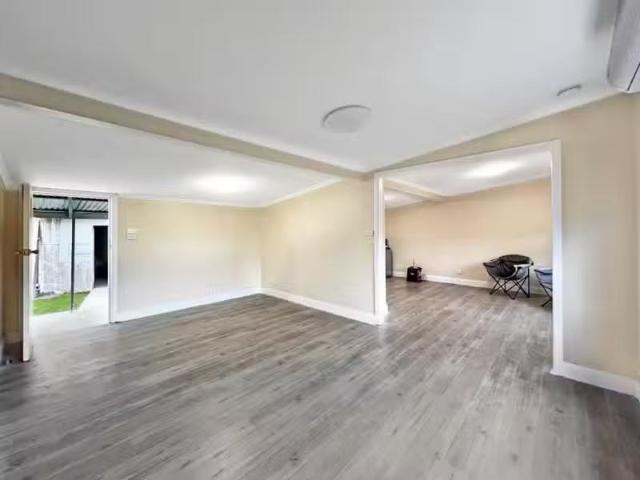 Charming 40b Nixon Road, THIRLMERE House for rent Listed by E.