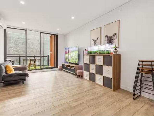 Cheap 411/2 Sergeant Street, Edmondson Park Apartment for rent.