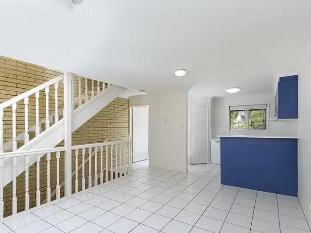 Charming 4/11 Helles Street, Moorooka, QLD 4105