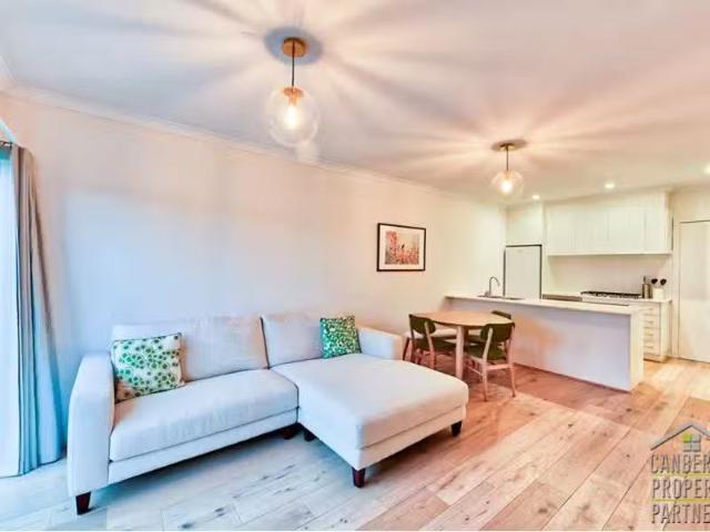 Charming 41/224 Flemington Road, HARRISON Townhouse for rent.