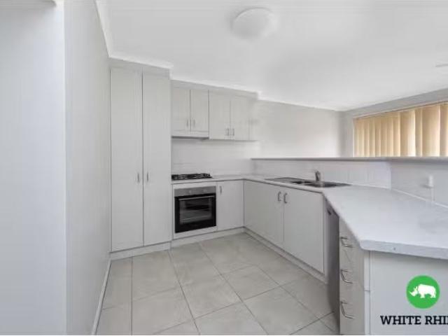 New 4/157 Uriarra Road, Queanbeyan Townhouse for rent Listed.