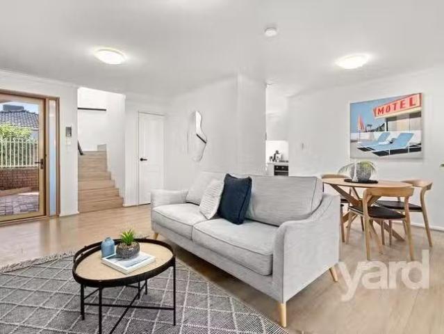Cheap 4/161 Stock Road, Attadale, WA 6156
