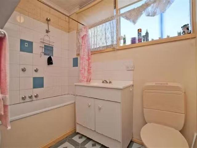 Deal! 4/18 Carder Avenue, Seaford, VIC 3198