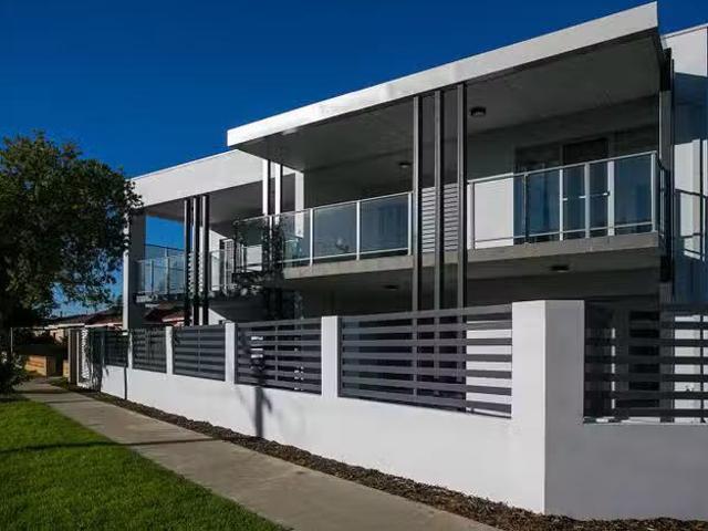 Charming 4/18 Wroxton Street, Midland, WA 6056