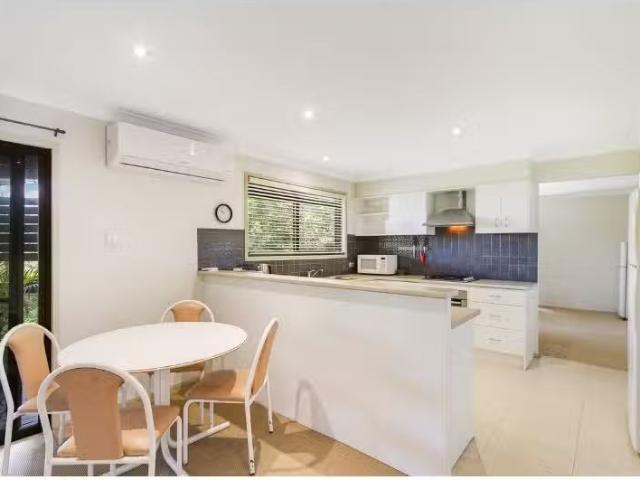 Unique 41 Taperell Drive, Tugun House for rent Listed by Hann.