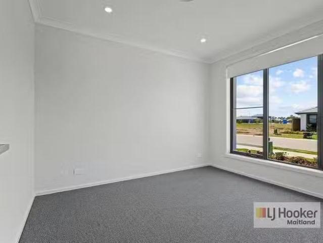 Charming 41 Wattawan Crescent, Anambah, NSW 2320