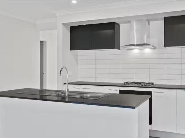 For Rent! 41 Batten Road, Charlemont House for rent Listed by.