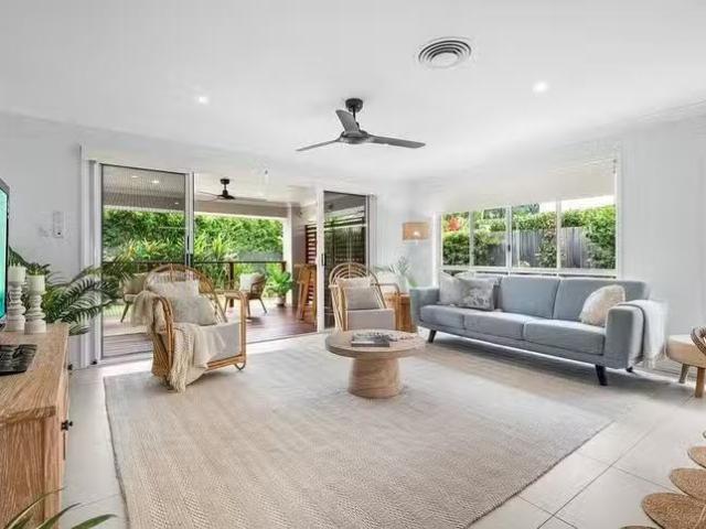Deal! 41 Canegrove Circuit, Wellington Point, QLD 4160