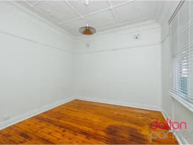 Cozy 41 Ferndale Street, Tighes Hill House for rent Listed by.