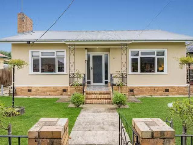 Charming 41 Giddings Street, North Geelong, VIC 3215 House f.