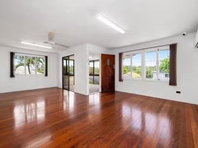 Deal! 41 Pozieres Road, Tarragindi, QLD 4121