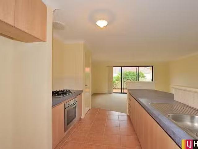 Charming 4/24 Creery Street, Dudley Park, WA 6210
