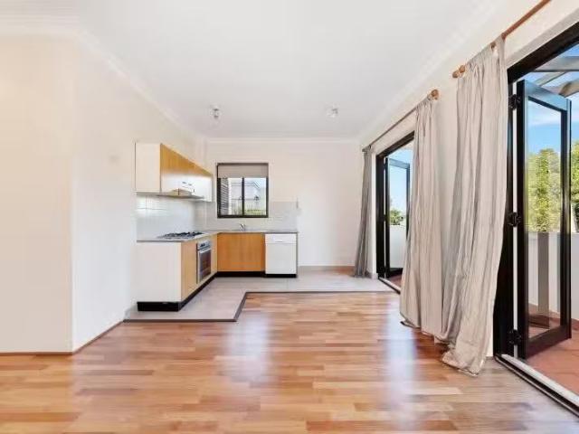 Deal! 4/258 Old South Head Road, Bellevue Hill NSW 2023