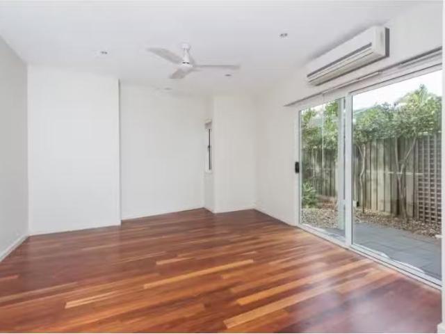 New 4/25 Douglas Street, GREENSLOPES Townhouse for rent Liste.
