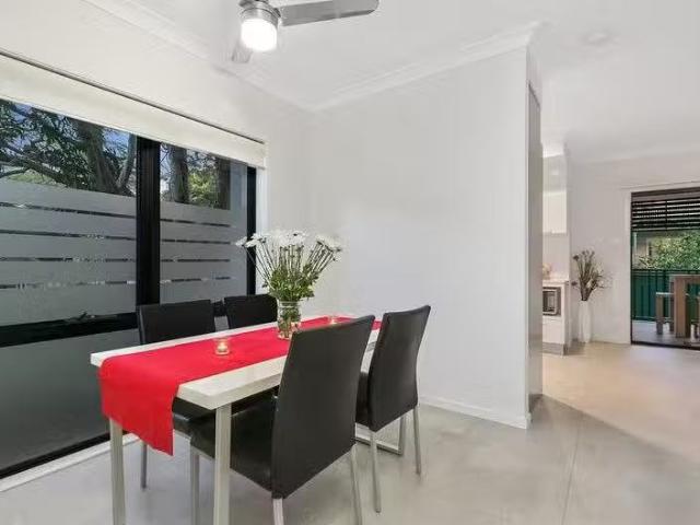 Cheap 4/29 Eversley Terrace, YERONGA, QLD 4104 Townhouse for.