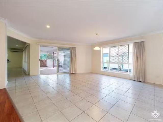 Rental! 42 Gager Street, Sunnybank, QLD 4109