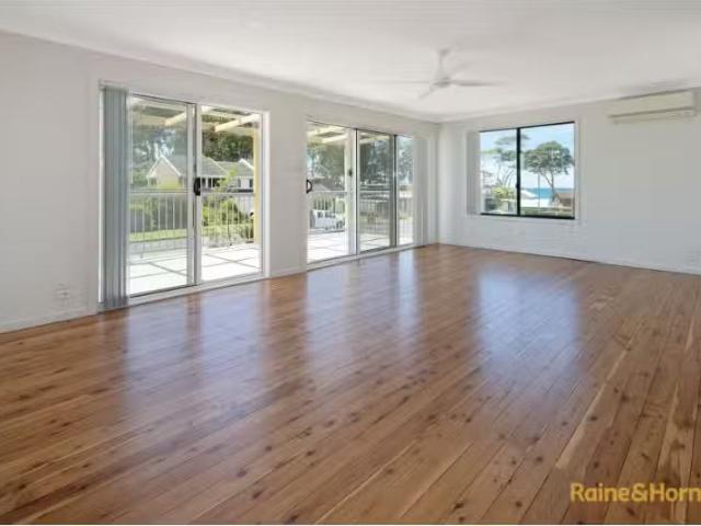 For Rent! 4/328 Beach Road, BATEHAVEN Apartment for rent List.