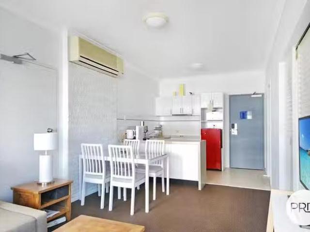 Cozy 432/99 Griffith Street, Coolangatta, QLD 4225