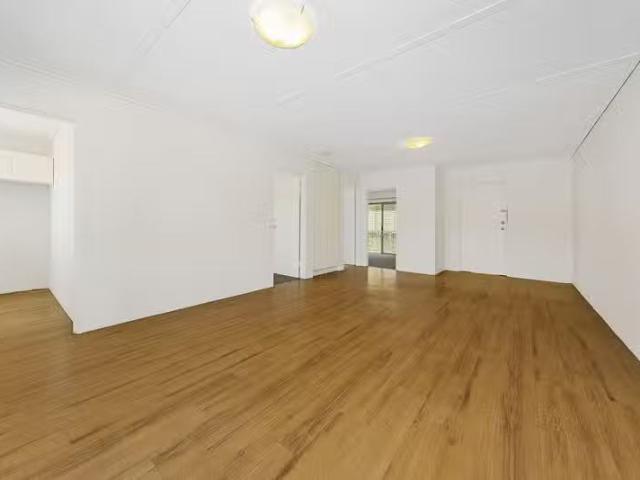 Just in! 4/380 Milton Road, Auchenflower QLD 4066