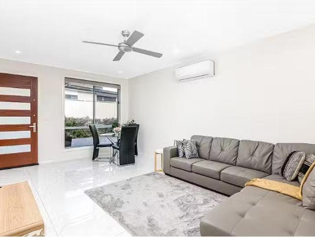 Just in! 47A Diamond Crescent, BONNYRIGG Apartment for rent L.
