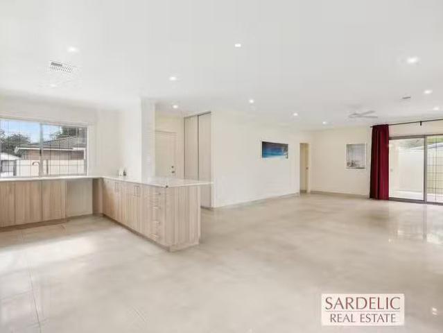 Rental! 47A Faversham Street, Beckenham, WA 6107