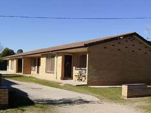 Cheap 4/414 Macauley Street, South Albury, NSW 2640