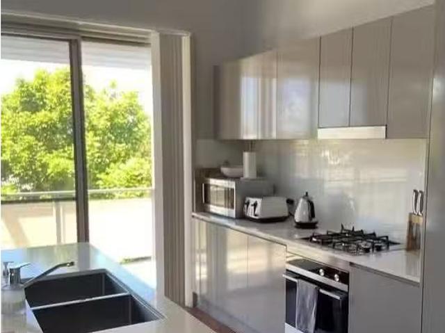 Nice 4/49 Beath Crescent, KAHIBAH Townhouse for rent Listed b.