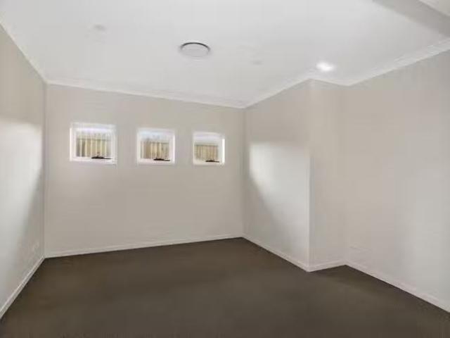 Rental! 44 Foch Street, Wynnum West, QLD 4178