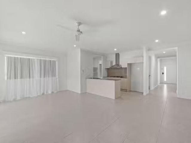 Cheap 44 Hyde Drive, Yarrabilba, QLD 4207