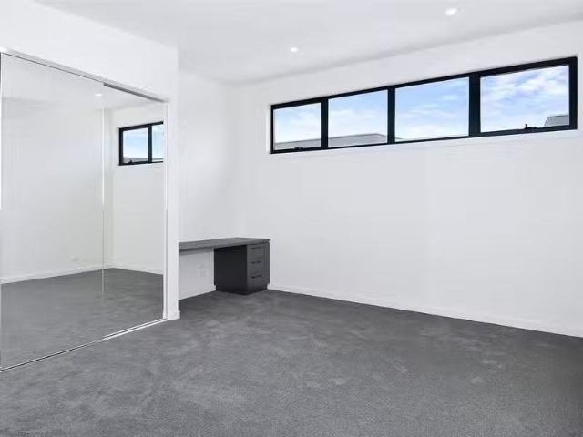Cheap 4/55 Brown Street, Heidelberg VIC 3084