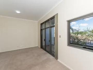 Nice 4/5 Wallsend Road, Midland, WA 6056