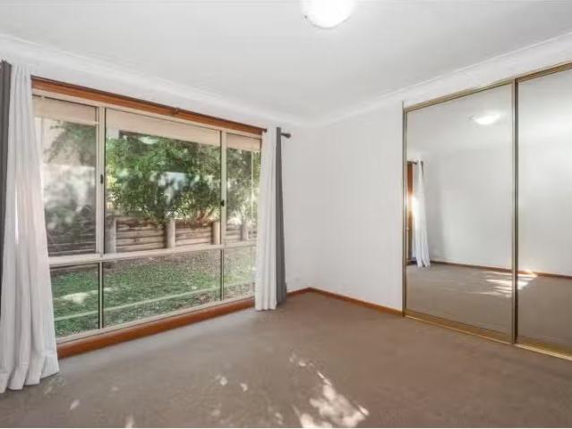 For Rent! 45 Booreea Boulevard, CORDEAUX HEIGHTS House for ren.