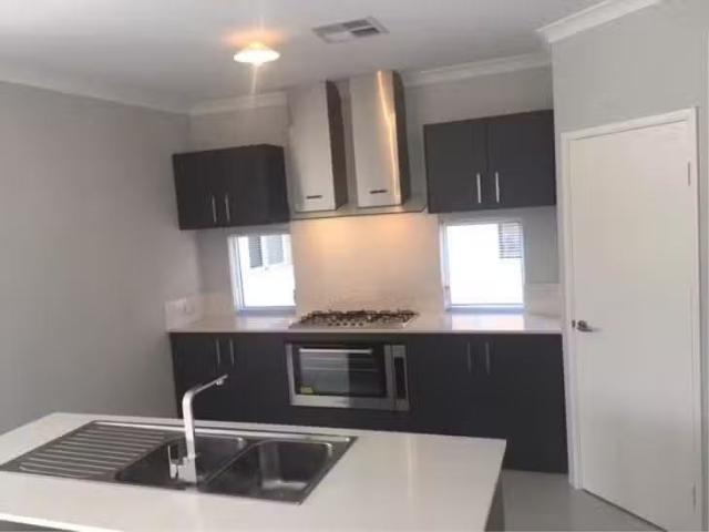 Rental! 45B Nuytsia Crescent, Canning Vale, WA 6155