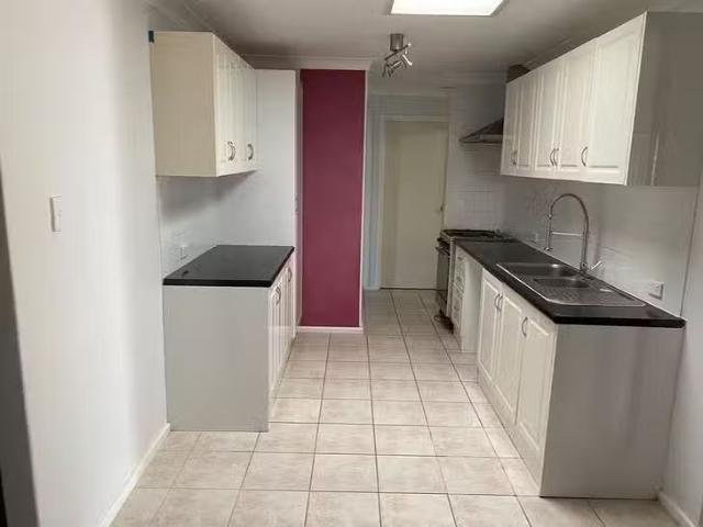 Just in! 46 Cutter Crescent, Beldon, WA 6027