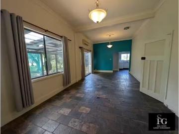 Charming 46 Grey Street, Clarence Town House for rent Listed.