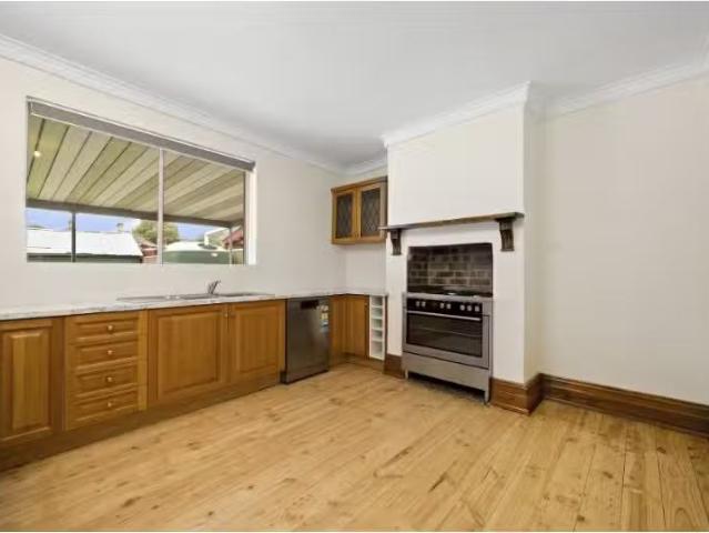 Unique 46 Hill Street, Parkside House for rent Listed by Josh.
