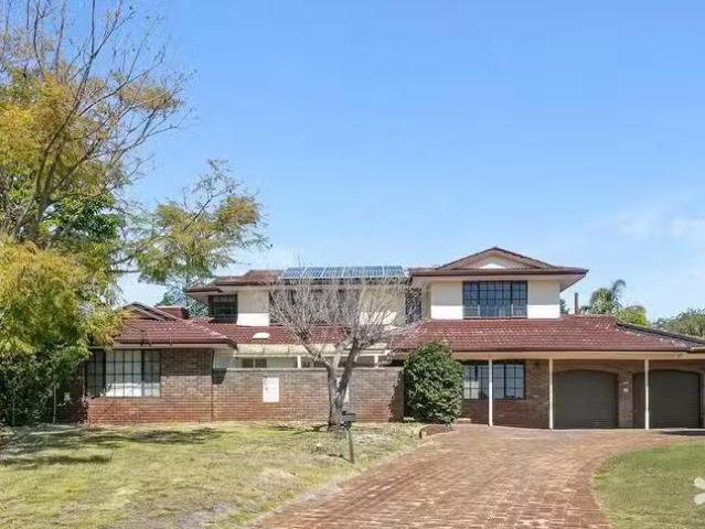 Deal! 46 Sellars Way, Bull Creek, WA 6149