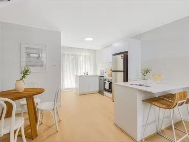 Cheap 4/74a Pacific Parade, Bilinga Apartment for rent Listed.