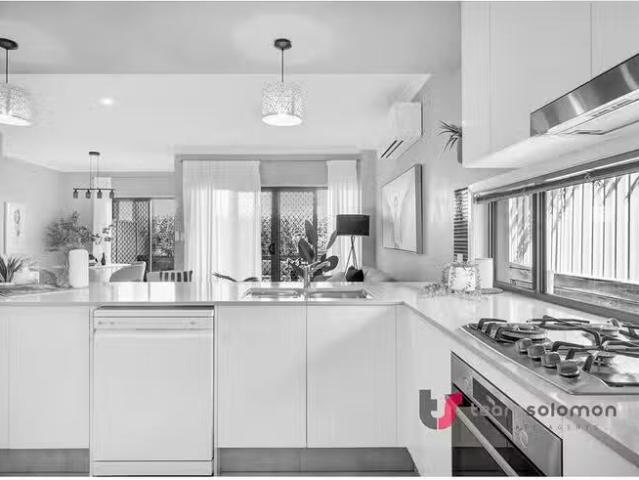 Charming 4/8 Bond Street, Cleveland, QLD 4163