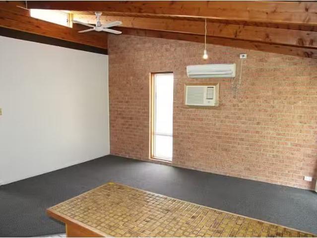 Cozy 4/8 Clarke Street, Narrabri Apartment for rent Listed by.