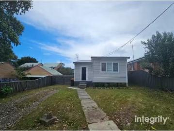 Nice 48 Douglas Street, Nowra House for rent Listed by Christ.