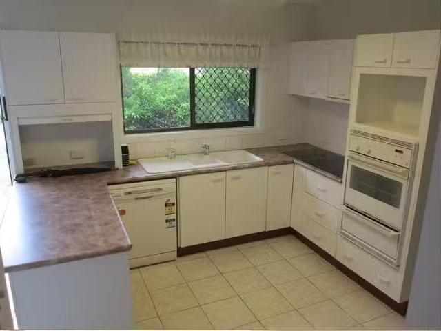 Deal! 49 Peter Street, Strathpine, QLD 4500