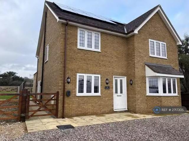 Charming 4 BA 4 bedroom detached house for rent in Little Warl.