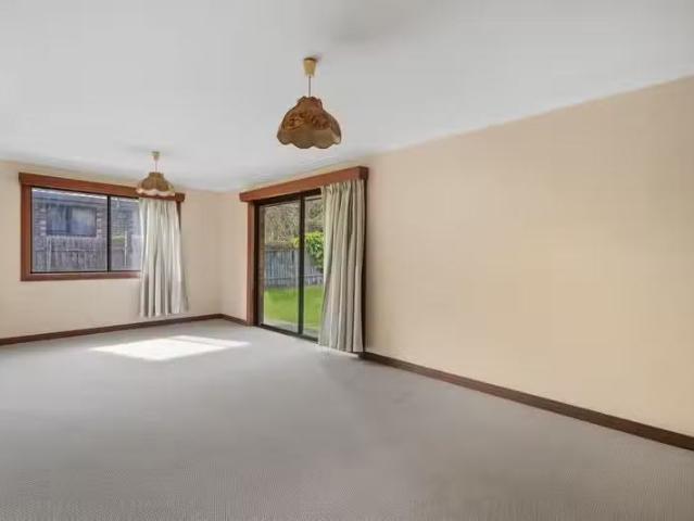 Just in! 4 Beatty Road, THORNESIDE, QLD 4158 House for Rent